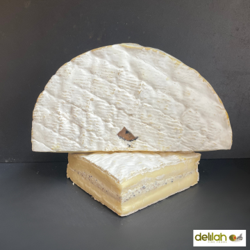 Brie A La Truffe ete COW UP